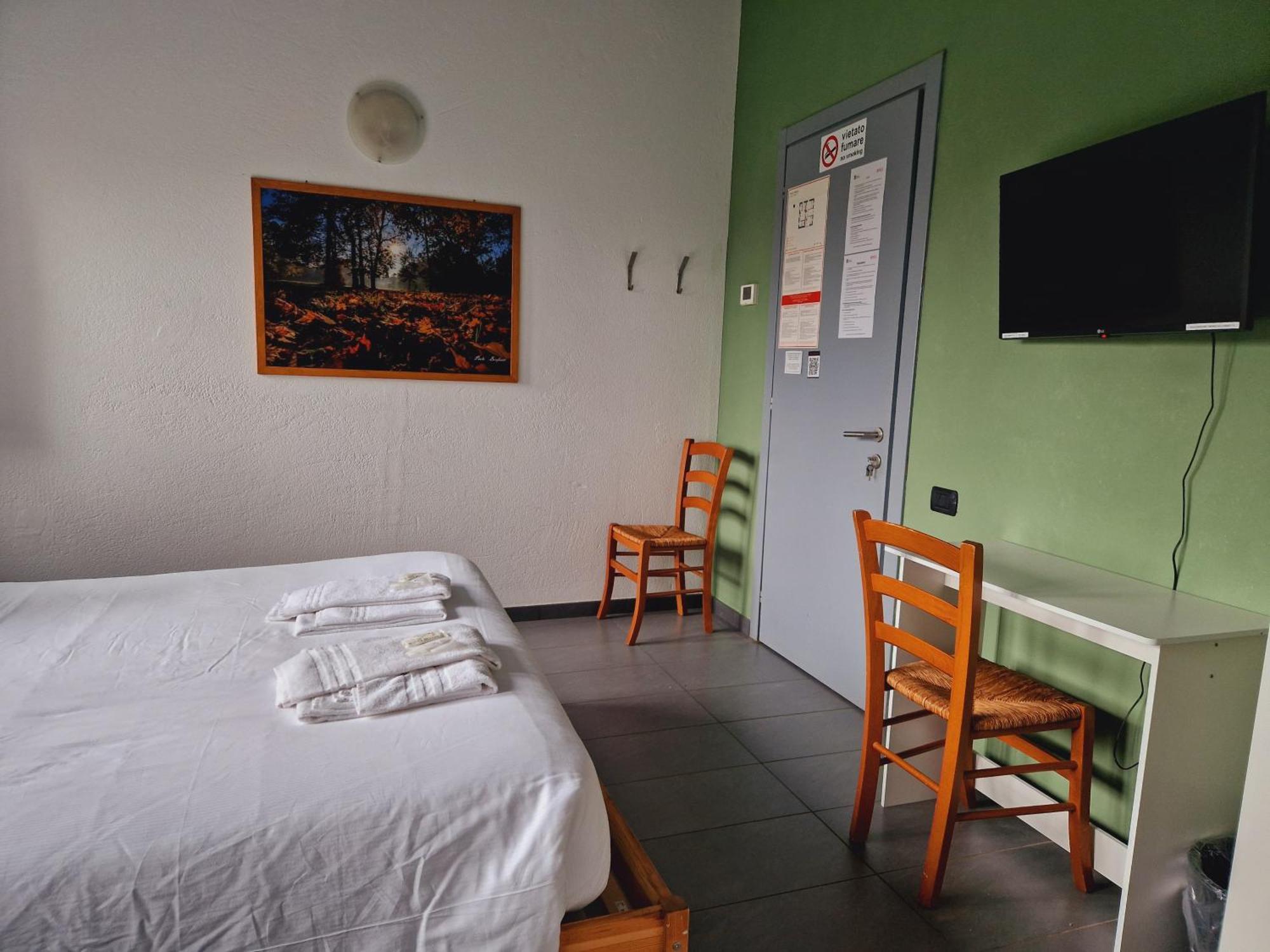 B&B E Ostello, Parco Di Monza, Cascina Costa Alta Luaran gambar